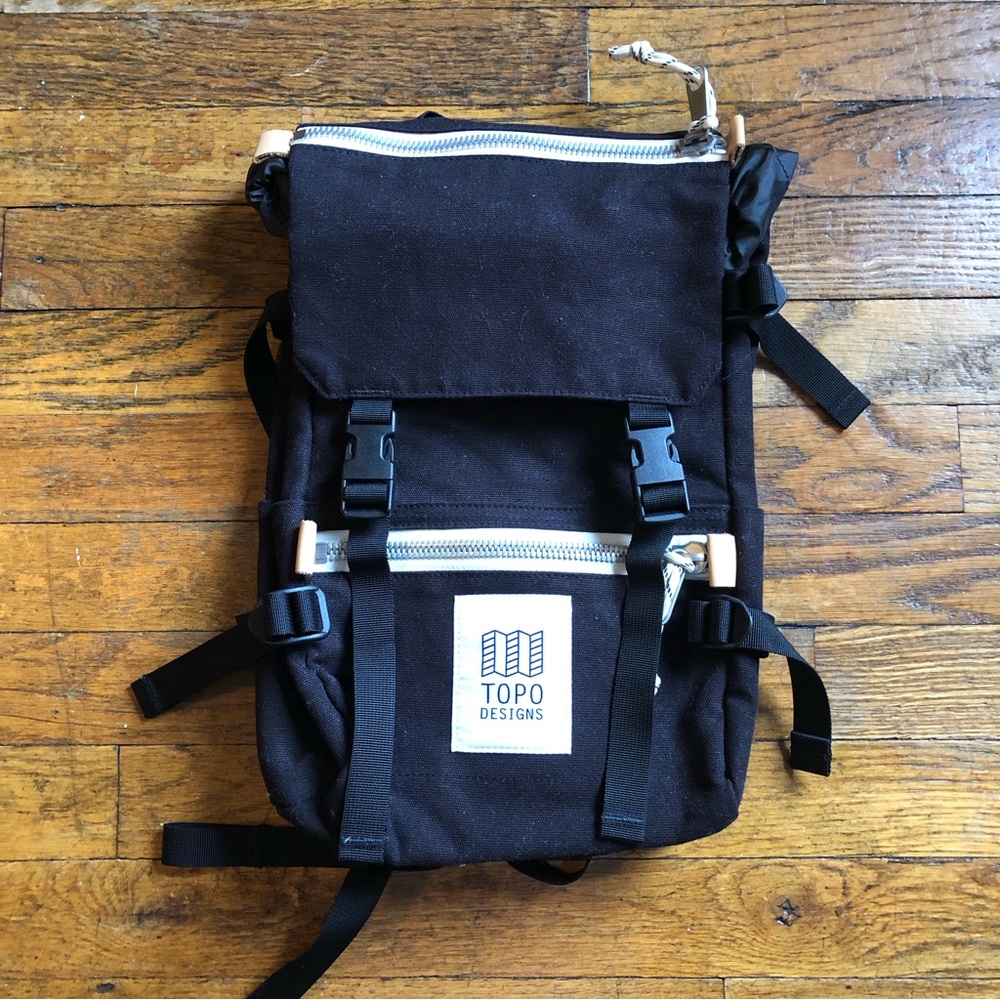 Topo designs Rover pack mini in black
